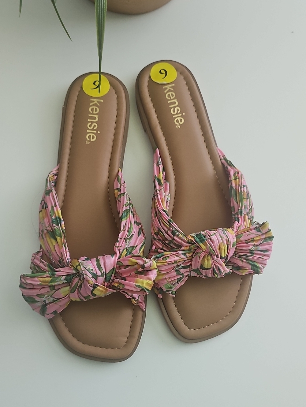 Kensie Renata Pink Floral Knot Slide Sandals